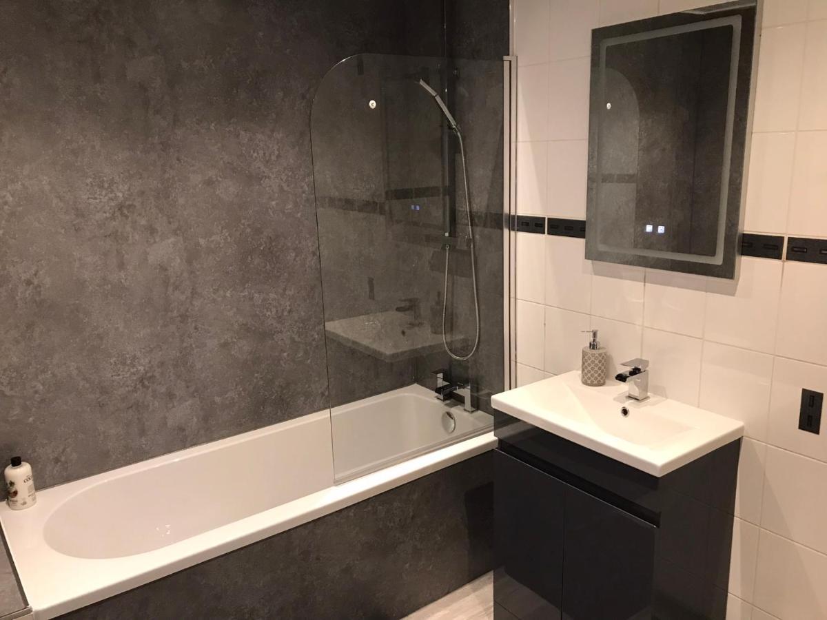 Beautiful 3-Bed Apartment In גורוק מראה חיצוני תמונה